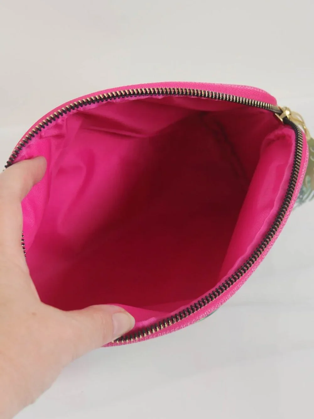 Tommy Bahama NWT Pink Tropical Floral Cosmetic Bag